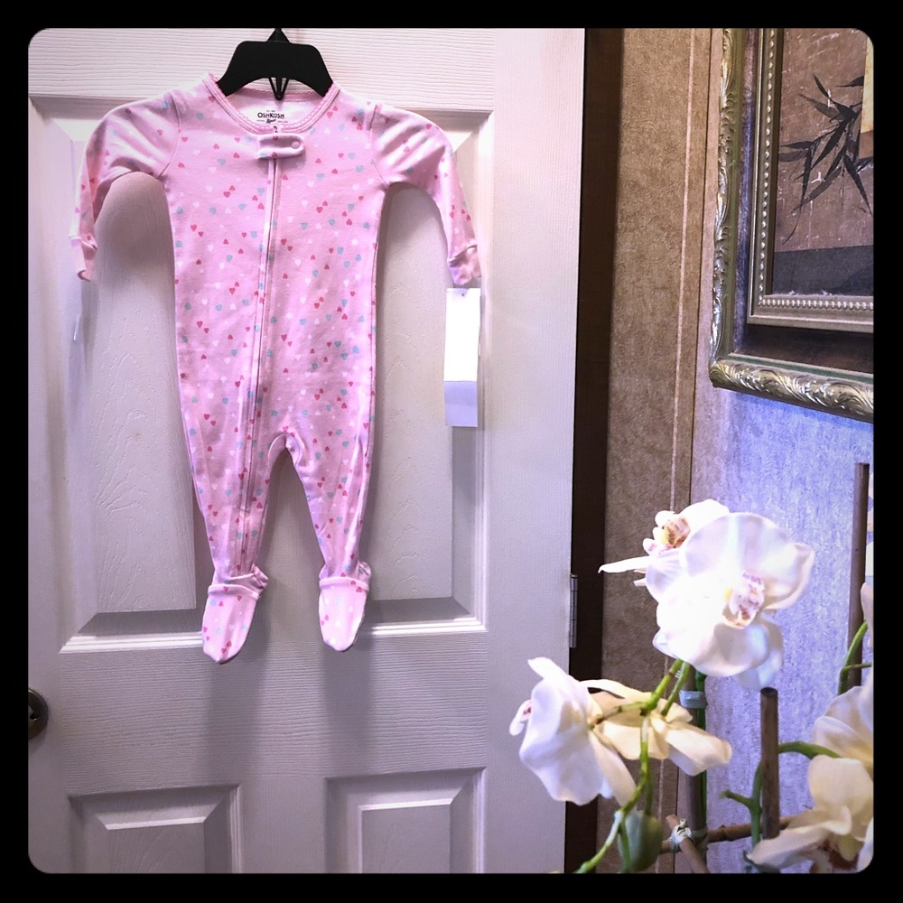 💥New Oshkosh Little Girl Onesie